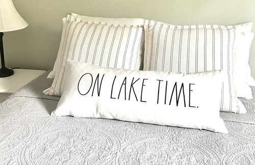 Perrysville Cabaña | PineHills Hideout - Cozy by the Lake