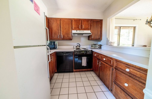 Pinehurst Condominio | Pinehurst Drive on Five, 2-bedroom Condo