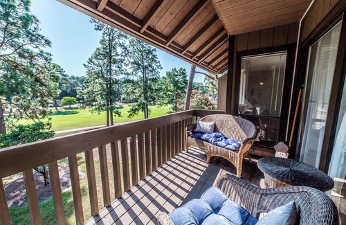 Pinehurst Condominio | Pinehurst Drive on Five, 2-bedroom Condo