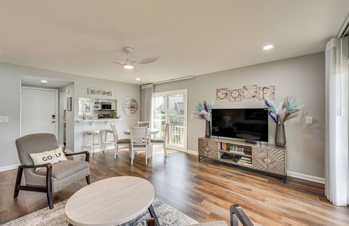 Pinehurst Condominio | Pinehurst Lake Condo: Water View & Community Perks