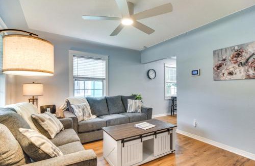 Pinellas Park Casa | Pinellas Park Home Swim, Golf, Grill and More!