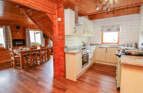 Bleddfa Casa | Pines Pitch