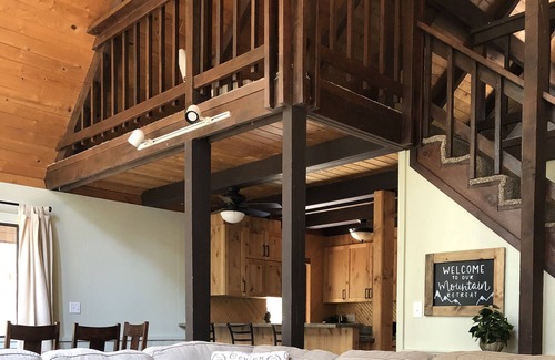 Pollock Pines Cabina | Pines Retreat - Charming Getaway