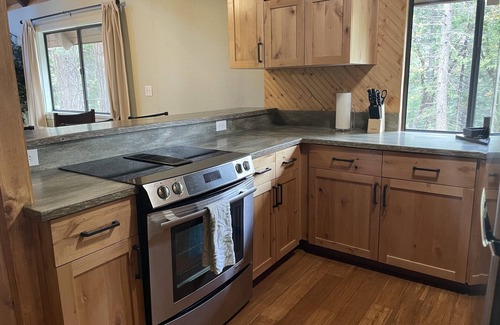 Pollock Pines Cabina | Pines Retreat - Charming Getaway