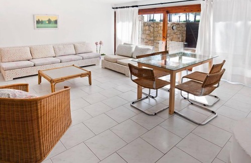 Baja Sardinia Apartamento | Apartamento Pineta Uno (BSA141) en Baia Sardinia - 4 personas, 2 dormitorios