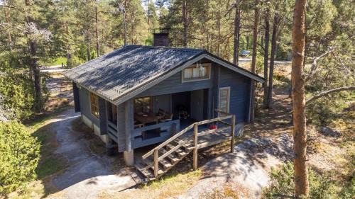 Pyha Casa | Pinetree Cottages Blue Cabin