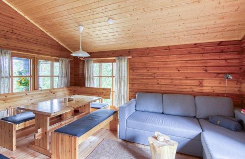 Pyha Casa | Pinetree Cottages Blue Cabin