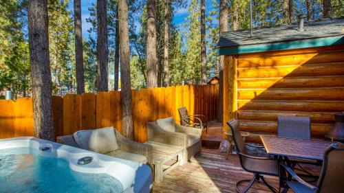 Big Bear Lake Casa | Pinetree Place by AvantStay Group Cabin w Hot Tub Minutes to the Lake
