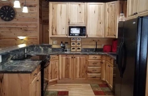 Custer Casa | *Pinewoods Cabin* Secluded wilderness and wildlife