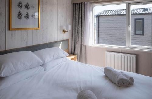 Wells-next-the-Sea Cabina | Pinewoods Lakeside Luxe no.2 - no dogs