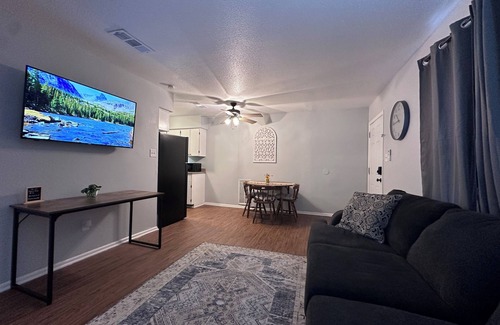 Texarkana Apartamento | Piney Woods 7 - King Bed