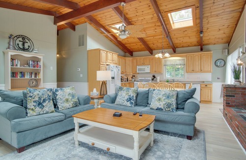 Silver Beach Casa | ��NUEVO! Acogedor North Falmouth Home w / casa de huéspedes y A / C!