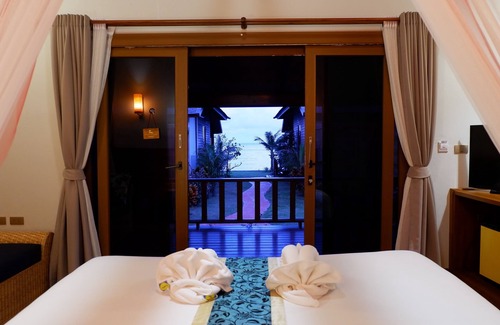Ko Pha-ngan Hotel | PingChan Koh Phangan Beachfront Resort