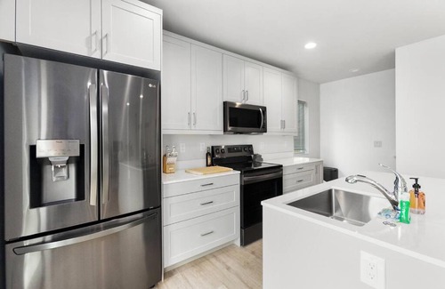 Whittier Heights Apartamento | Pingu's sweet suite - Micro Studio - 91Walkscore