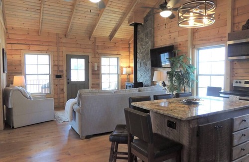 Talladega Cabina | Pinhoti Ridge Retreat Cabin 4, Ridgeview