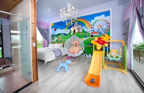 Dongshan Casa | Pink Castle House