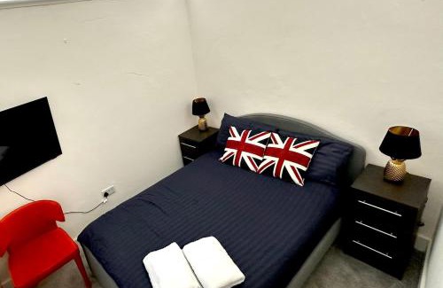 Whitechapel Casa | Pink Door Guesthouse