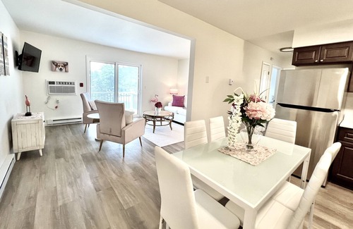 Lake Geneva Apartamento | **Pink Flamingo** Downtown Lake Geneva