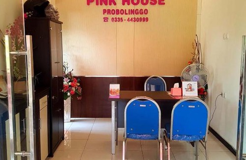 Probolinggo Casa | Pink House