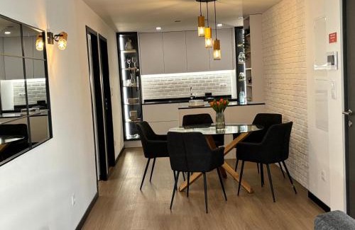 Moncao Apartamento | Pink House