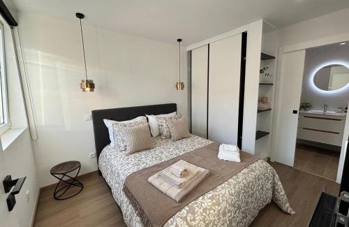Moncao Apartamento | Pink House