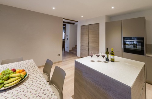 Brez Apartamento | Pink Lady Spacious Apartment in Brez