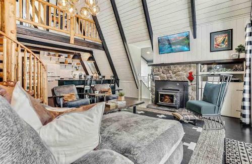 Blue River Casa | *Pink Moon Blue River* Retro A-Frame
