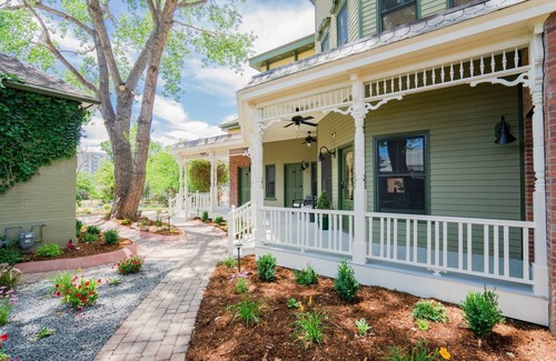 Five Points Apartamento | Pinky's Palace | Beer + Wine | Sleeps 2