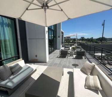 McNeil Apartamento | Pinky