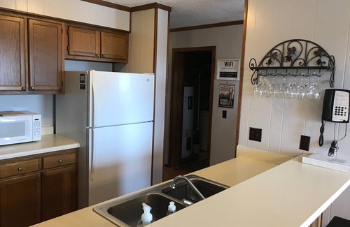 Banner Elk Condominio | Pinnacle Inn Resort 2br / 2ba Condo w / piscina cubierta - Beech Mountain, NC