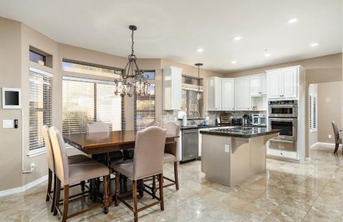 Pinnacle Foothills Casa | Pinnacle Perfection by Porter Heated Pool Spa w Outdoor Putting Green