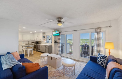 Sunnyside Condominio | Pinnacle Port 304a