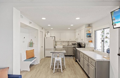 Sunnyside Condominio | Pinnacle Port 304a