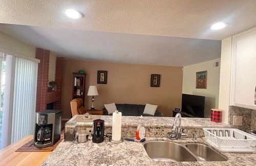 Pinole Casa | Pinole Valley Hills Family Retreat