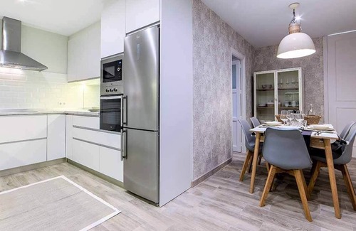 Moncloa - Arguelles Apartamento | Pintor Rosales Madrid, Piso lujoso Madrid Centro, cerca del Palacio Real