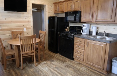 Lincoln Acres Complejo | Pio Pico Camping Resort Cottage 4