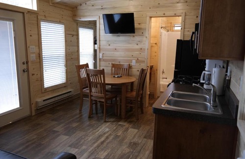 Lincoln Acres Complejo | Pio Pico Camping Resort Cottage 4