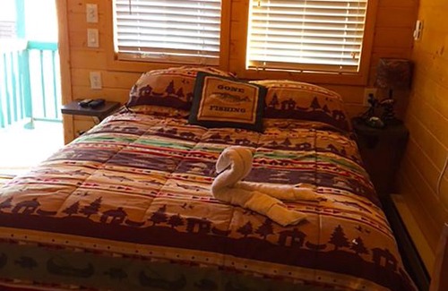 Lincoln Acres Complejo | Pio Pico Camping Resort Studio Cabin 7