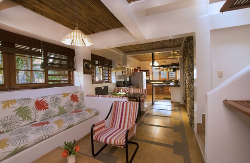 Comuna San José Casa | La Casa de Pio Pio - La Gallera