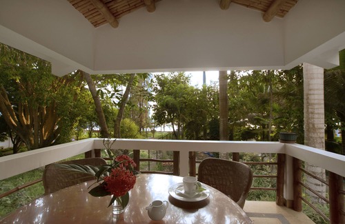 Comuna San José Casa | La Casa de Pio Pio - La Gallera