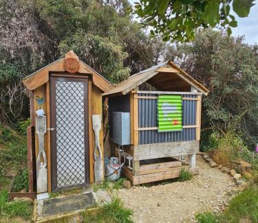 Takaka Hill Otro | Pioneer Hut