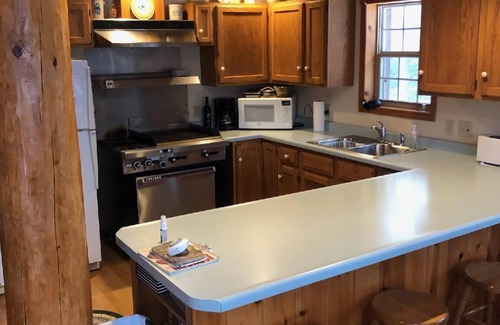 Hatfield Casa | Pioneer Lodge Log Cabin