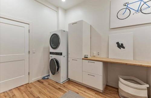 Hurricane Apartamento | Pioneer Park Splash Pad Close & Pet Friendly