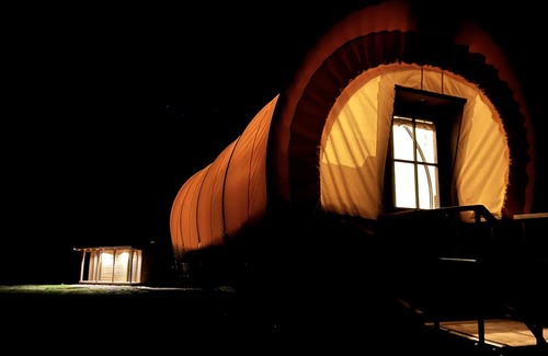 Poweshiek County Cabina | Pioneer's Dream*1883*Covered Wagon~NO Cleaning Fee