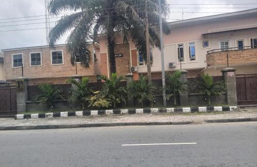 Port Harcourt Casa | Pious Court Guest House Old GRA