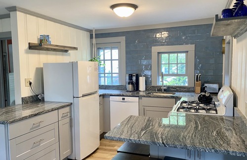 Barnstable County Cabaña | Piping Plover-A Classic Cape Cottage