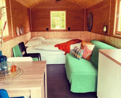 Jubbega Otro | Pipowagens bij Pannenkoekenrestaurant & Camping De Koppenjan 'Een uniek verblijf met kinderspeelboerderij'