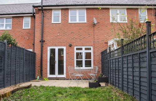 Shrewsbury Casa | PIPPIN'S PLACE, pet friendly, with a garden in Shrewsbury