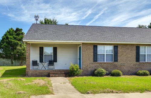 Greenville Casa | Pirate Game Day Base Greenville Home Near Campus!
