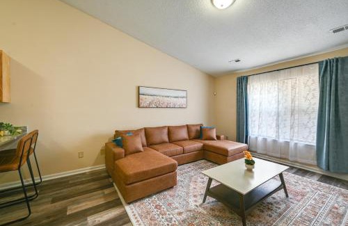 Greenville Casa | Pirate Game Day Base Greenville Home Near Campus!